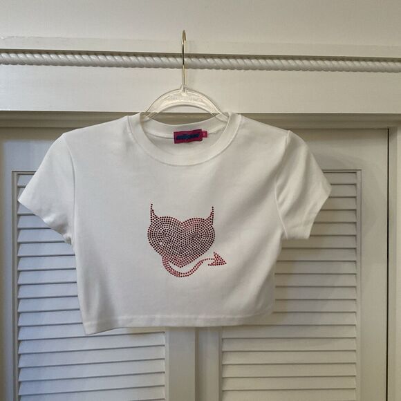 Edikted Crop Shirt White Short Sleeve Heart Design, Size XS - Picture 2 of 8